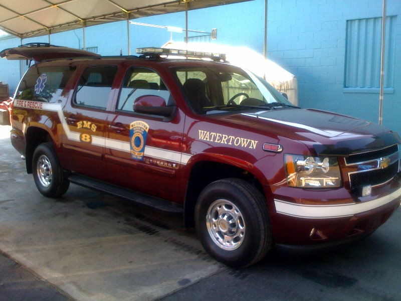 EMS 8 - 2008 Chevy Suburban / GK - EMS First Response Vehicle (Second out of HQ)